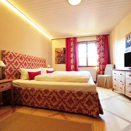 拉夫斯伯格霍夫文艺复兴住宿加早餐旅馆 酒店 魏森基兴