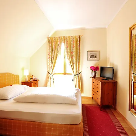 拉夫斯伯格霍夫文艺复兴住宿加早餐旅馆